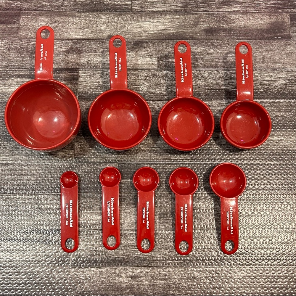 Excellent Complete Set of Dark Red KitchenAid Measuring Cups & Measuring Spoons